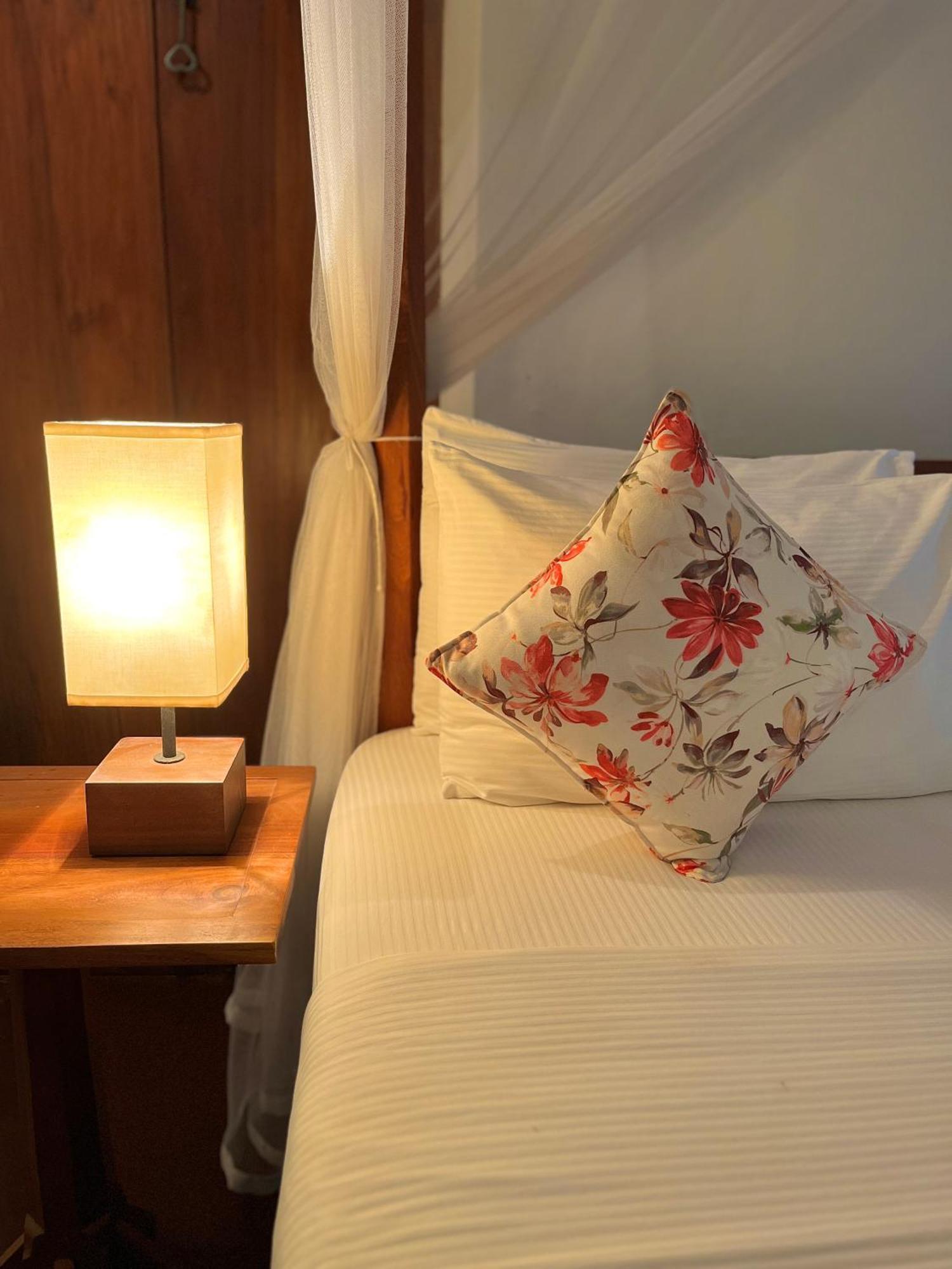 Thalpe Walawwa Heritage Villa Unawatuna Kültér fotó