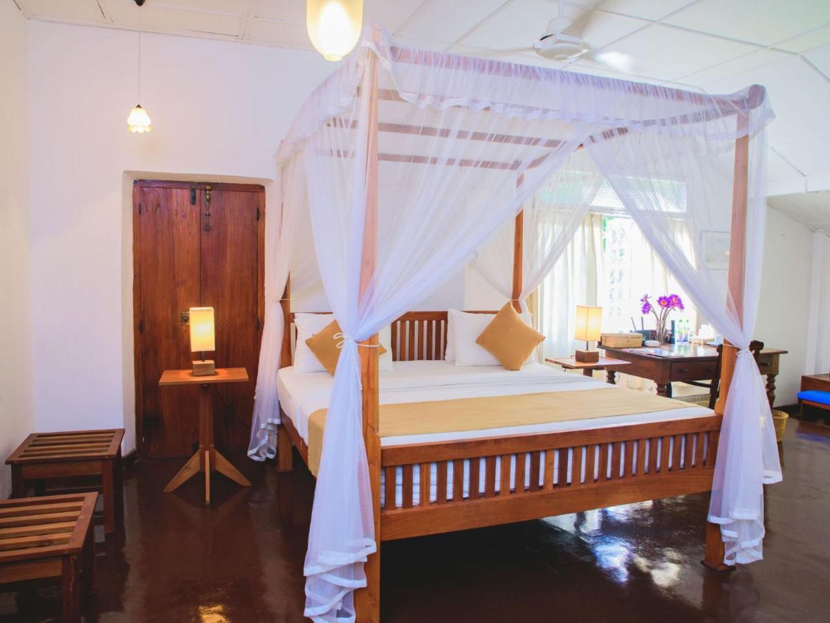 Thalpe Walawwa Heritage Villa Unawatuna Kültér fotó