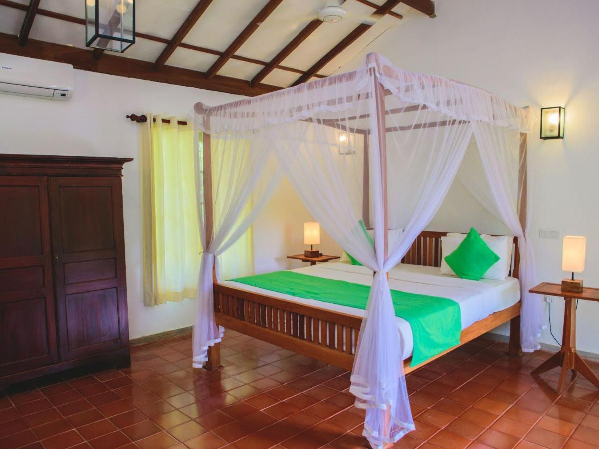 Thalpe Walawwa Heritage Villa Unawatuna Kültér fotó