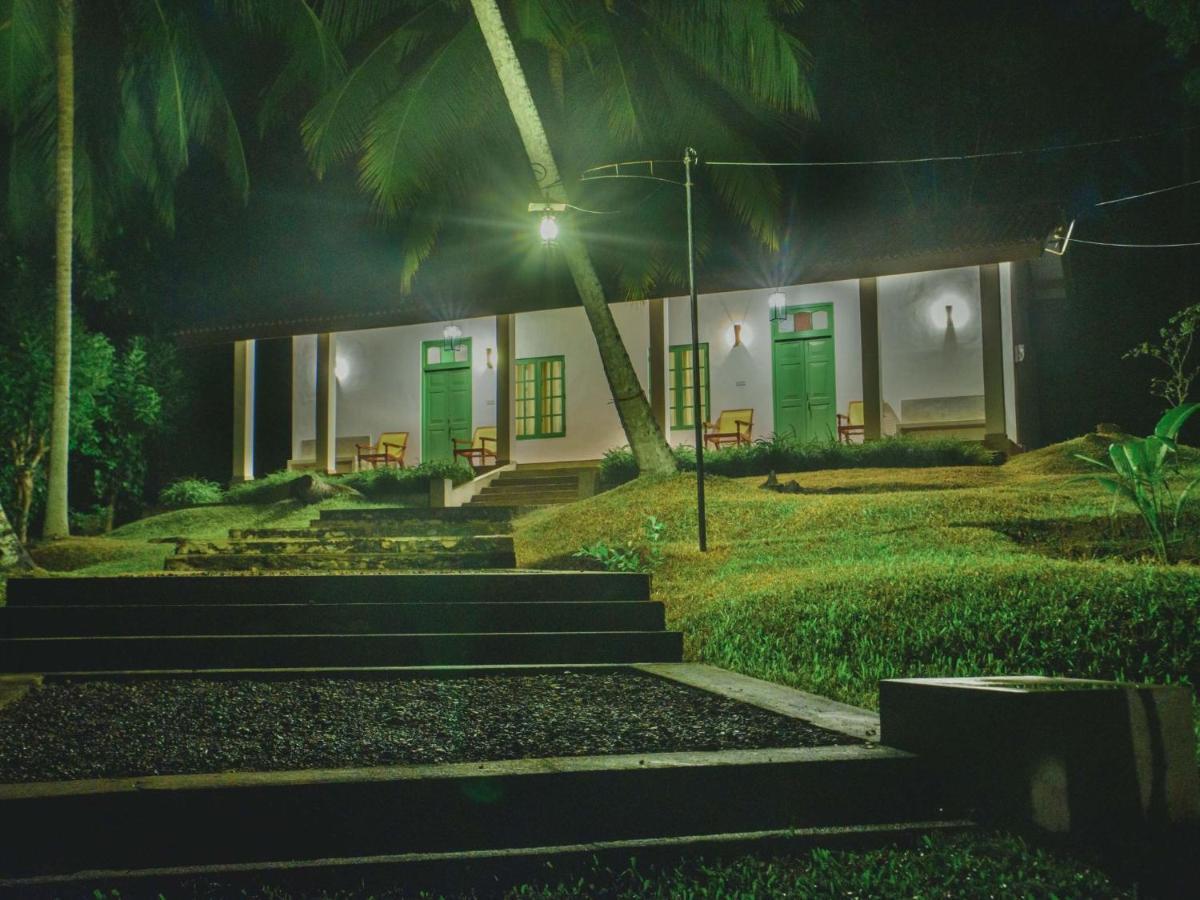 Thalpe Walawwa Heritage Villa Unawatuna Kültér fotó