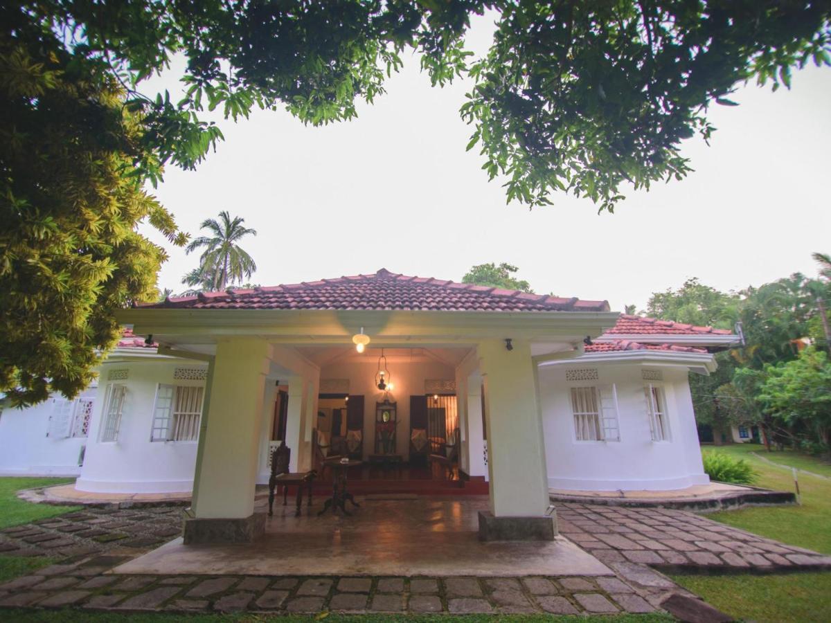 Thalpe Walawwa Heritage Villa Unawatuna Kültér fotó