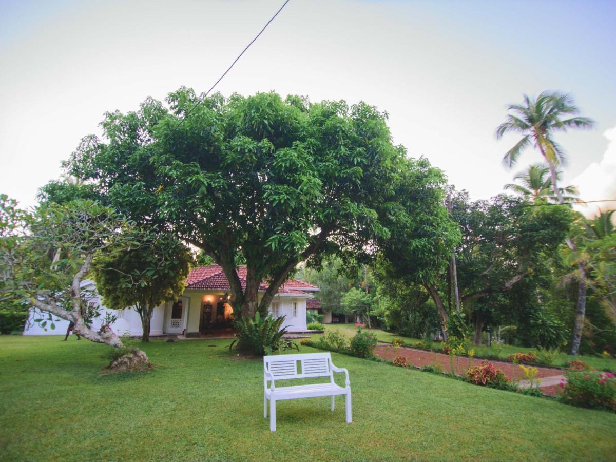 Thalpe Walawwa Heritage Villa Unawatuna Kültér fotó