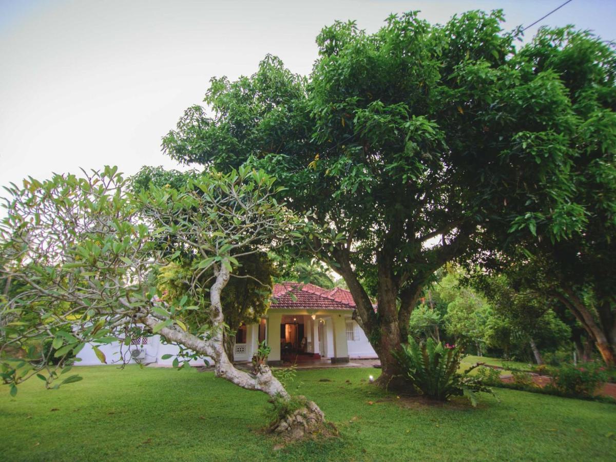 Thalpe Walawwa Heritage Villa Unawatuna Kültér fotó
